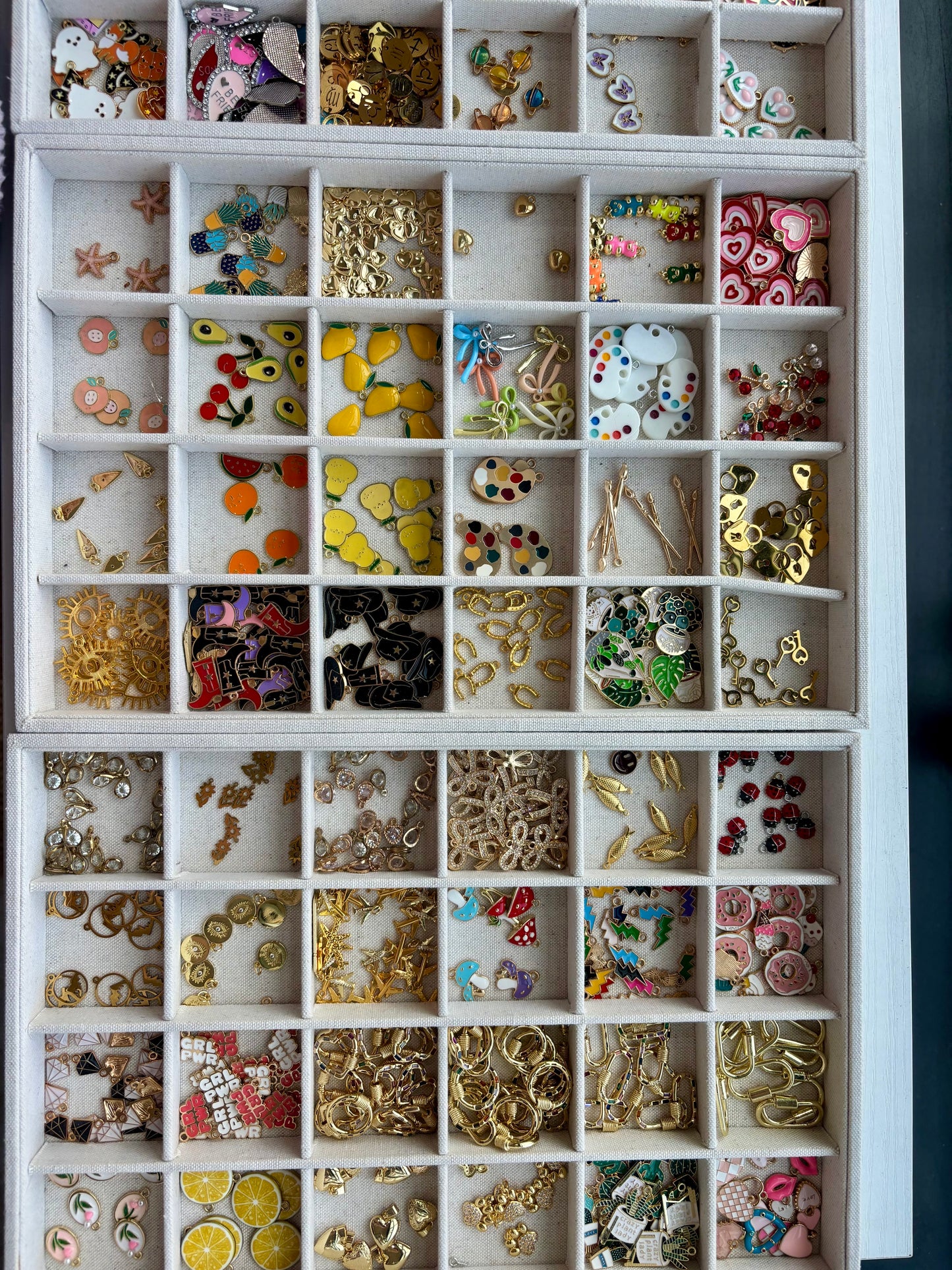 Charm Jewelry Bar Craft Night | Fri. Dec. 5th 6pm-7:30pm